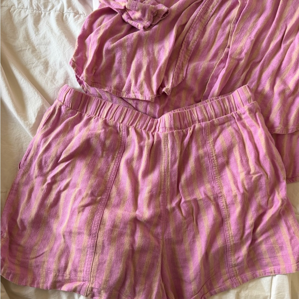 Universal Thread Pink Striped Button Down Shirt A… - image 4